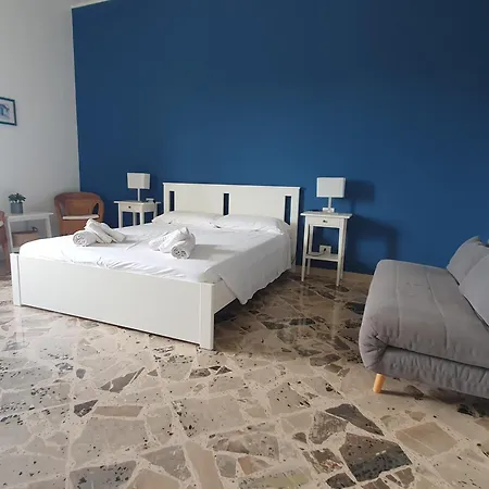 Angolo Del Mare - Libeccio E Blu Marino