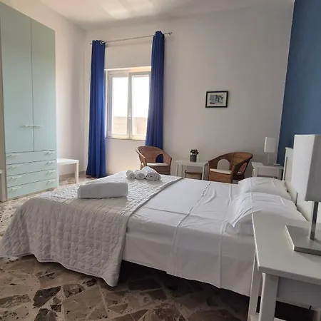 Libeccio E Blu Marino Φαβινιάνα